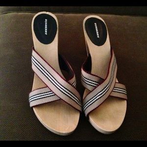 Burberry wood sole platform sandals size 40 EUC